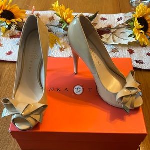 Ivanka Trump Pumps Floria 6M